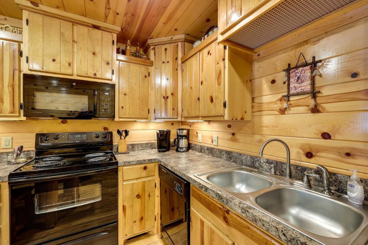 Broken Bow Rental Cabin With Hot Tub And Bar Eksteriør billede