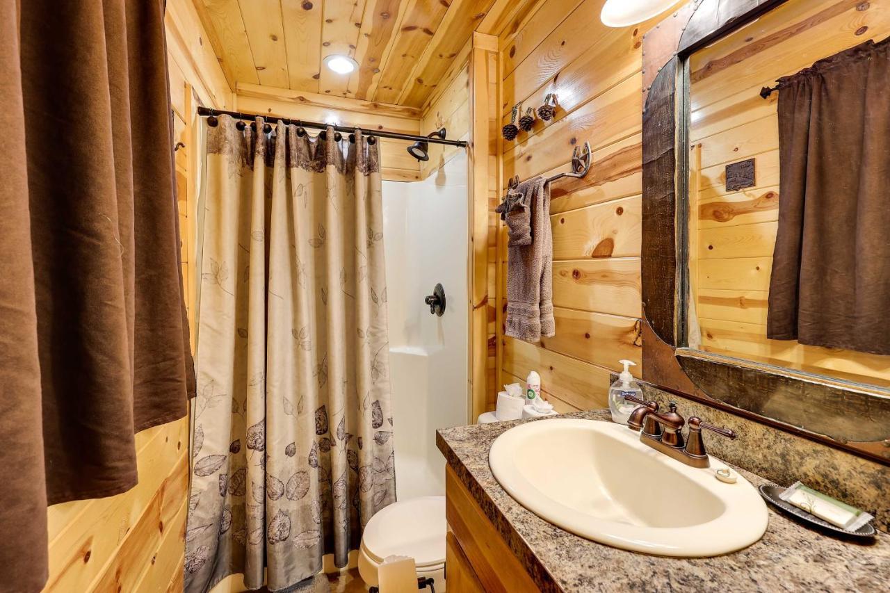 Broken Bow Rental Cabin With Hot Tub And Bar Eksteriør billede