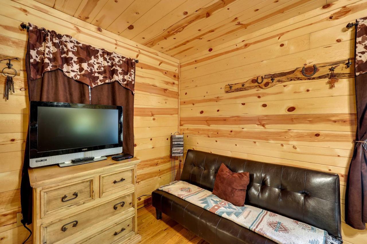Broken Bow Rental Cabin With Hot Tub And Bar Eksteriør billede