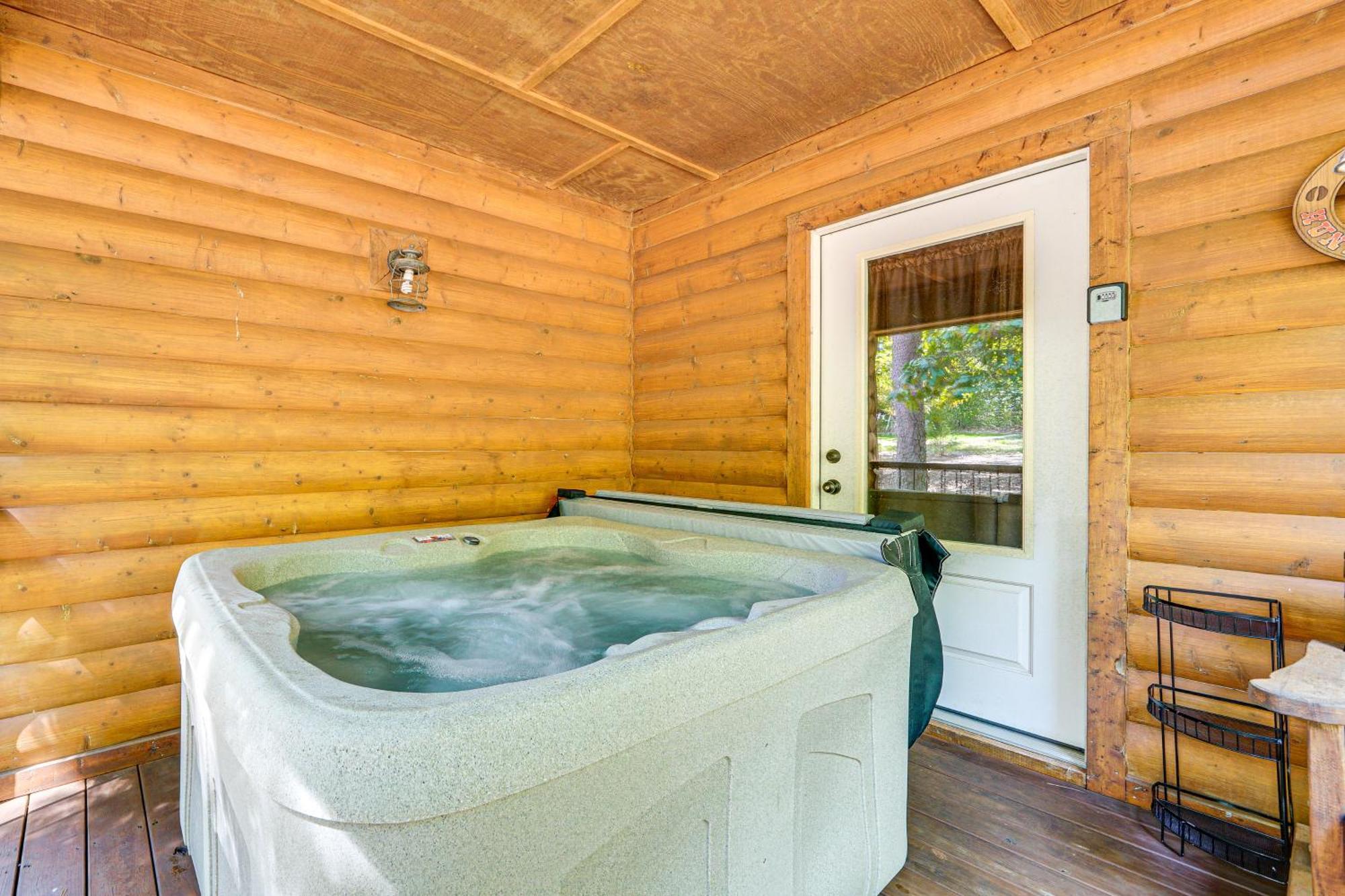 Broken Bow Rental Cabin With Hot Tub And Bar Eksteriør billede