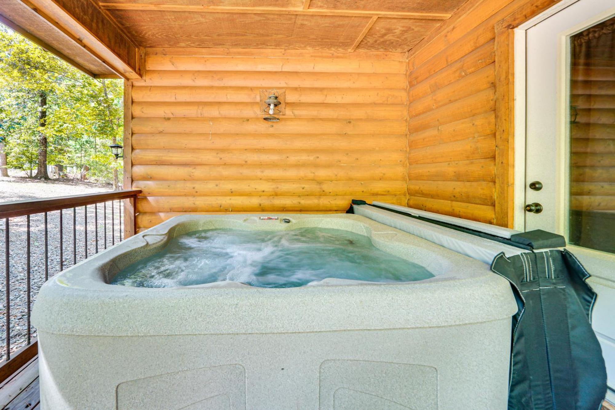 Broken Bow Rental Cabin With Hot Tub And Bar Eksteriør billede