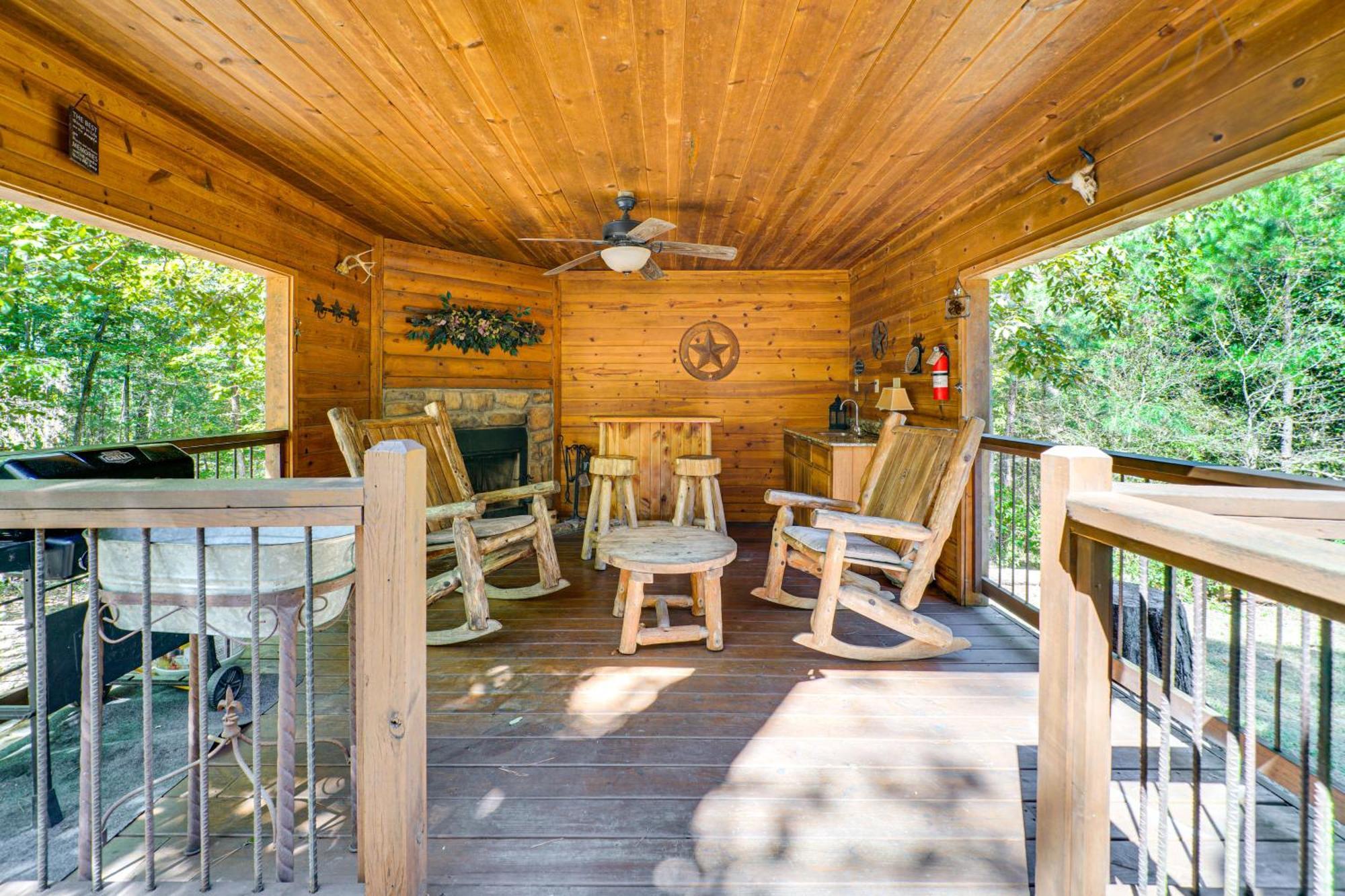 Broken Bow Rental Cabin With Hot Tub And Bar Eksteriør billede