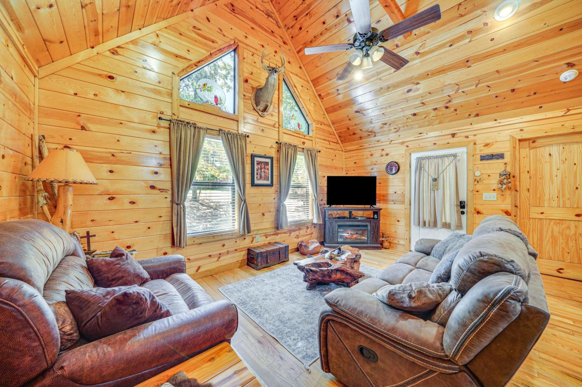 Broken Bow Rental Cabin With Hot Tub And Bar Eksteriør billede